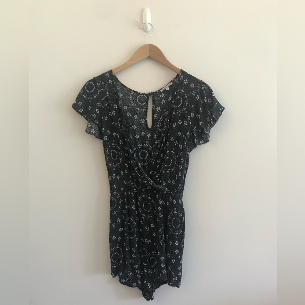 Charlotte Russe Womens Green Floral Short Sleeved Summer Romper S
